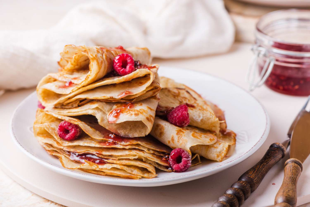 Crêpes is a french food , it is a thin pancakes that can be filled with a variety of ingredients, either sweet or savory.