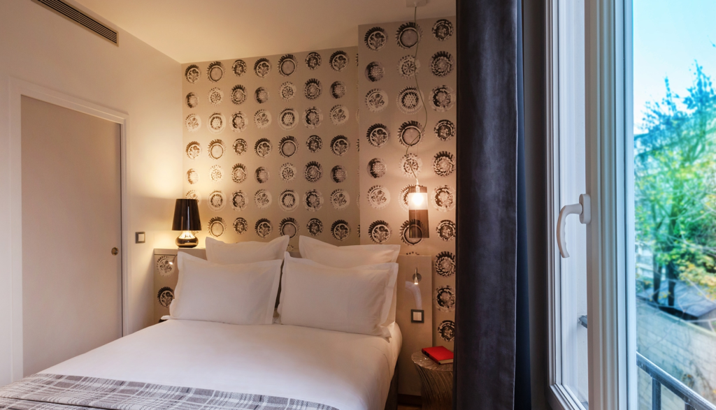 Hôtel Le Mireille Nestled in the charming Batignolles district, Hôtel Le Mireille is a boutique hotel that offers an affordable yet stylish stay and it is one of the best budget hotels in paris