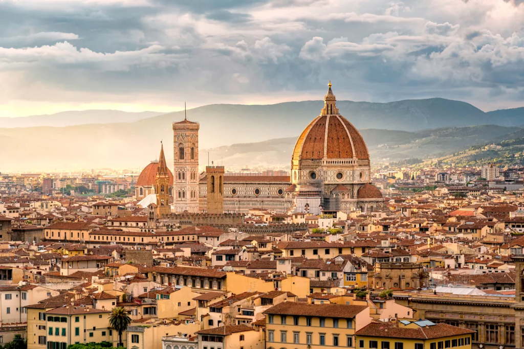 Tuscany region, is a storehouse of Renaissance art and architecture. The Uffizi has a collection of work by these artists like Botticelli and da Vinci on display, as well as a number of other things