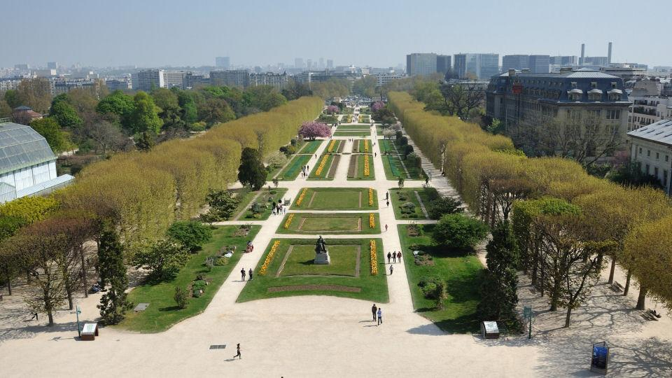 Nantes’ Jardin des Plantes is a beautiful botanical garden spread over seven hectares