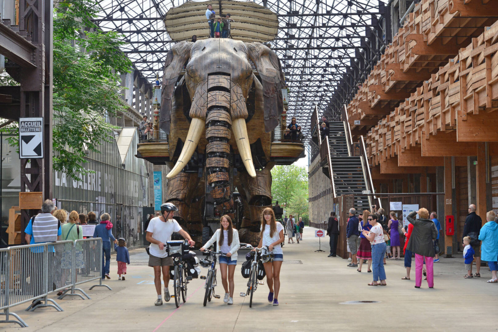 Inspired by the works of Jules Verne and Leonardo da Vinci, Les Machines de l’île is a unique attraction featuring massive mechanical animals, including the famous Grand Elephant