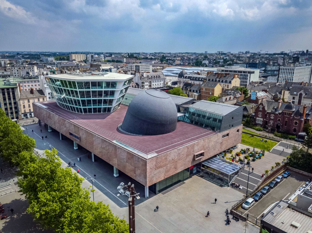 Les Champs Libres is a cultural complex that includes the Museum of Brittany, the Rennes Library, and the Espace des Sciences