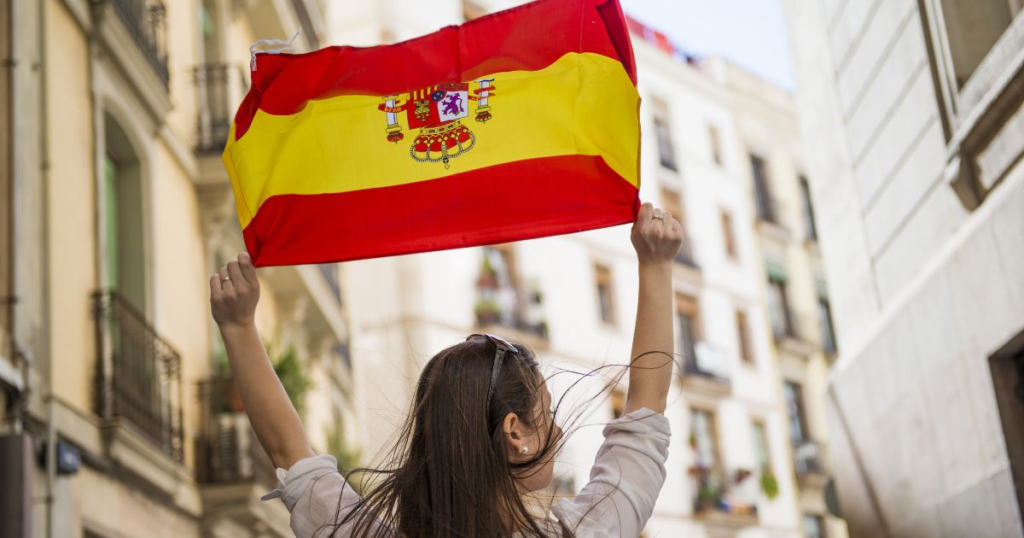 Applying for the Nomad Visa for Spain may seem daunting, but with the right preparation, it can be a smooth process