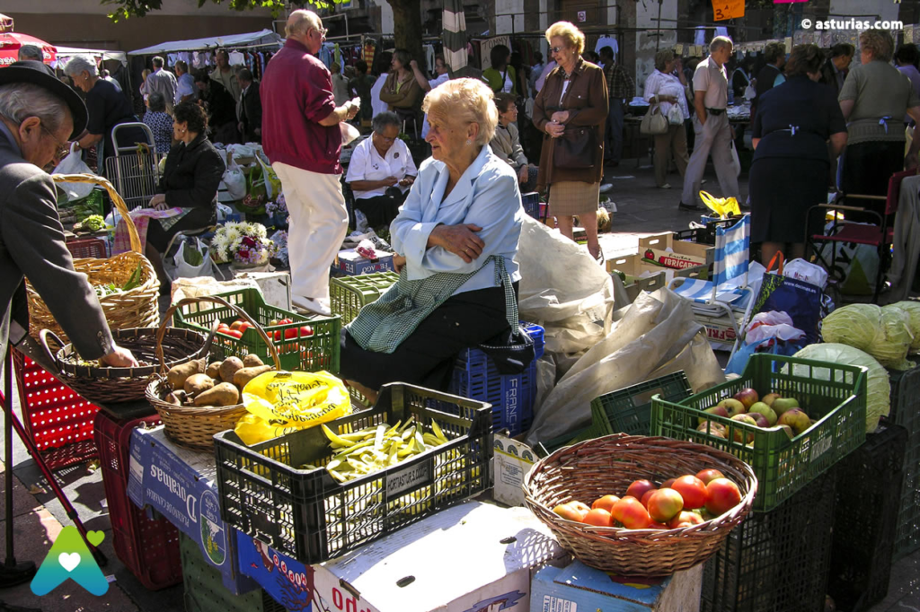 El Fontán Market is a bustling indoor market located in the heart of Oviedo