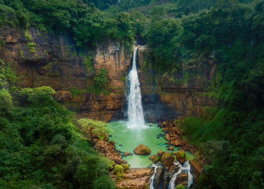 Bali’s lush jungles are home to many beautiful waterfalls, and Gitgit Waterfall in northern Bali is one of the most stunning. The waterfall cascades down from a height of 35 meters, and the surrounding area is a tranquil retreat from Bali’s more tourist-heavy spots.