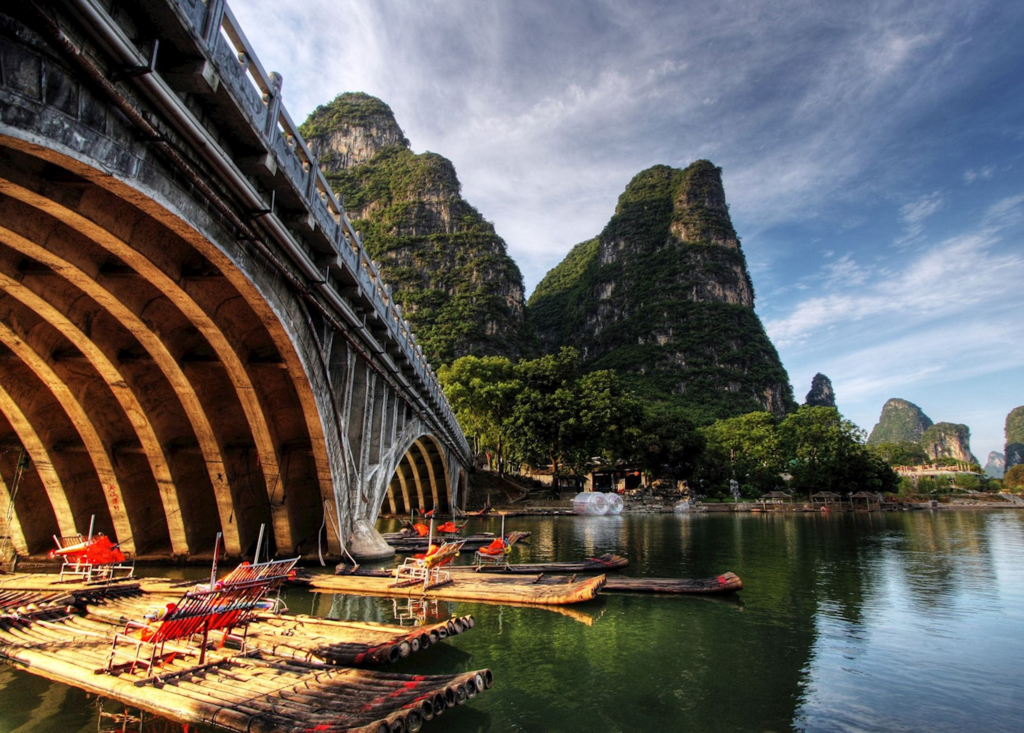 Famed for its stunning natural beauty, Guilin is one of the top destinations in China for outdoor lovers and photographers. The city’s landscape, featuring dramatic limestone karst formations, is the kind of scenery that has inspired Chinese poets and painters for centuries.