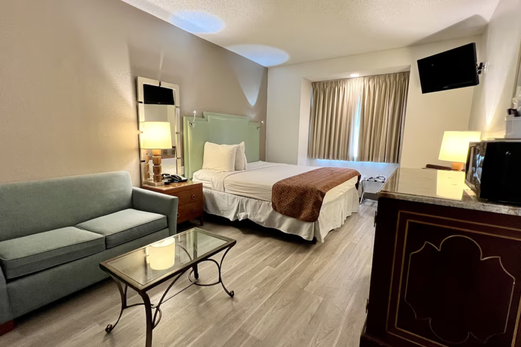 Baymont by Wyndham Orlando Universal Blvd is a great option for budget travelers looking for a central location