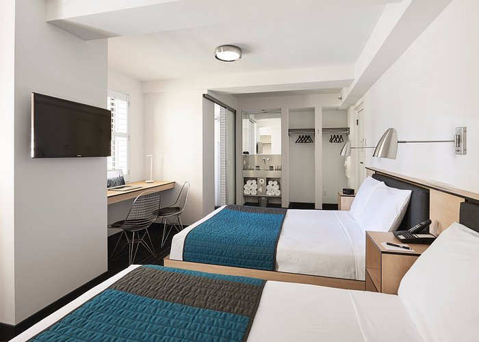 Located in the heart of Midtown Manhattan, Pod 51 is one of the best budget Hotels in New York ,offers modern, minimalist rooms at an unbeatable price