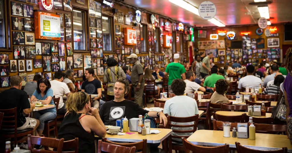 This iconic deli has been serving up some of the city’s best pastrami sandwiches since 1888. Katz’s is not just a one of normal Restaurants in New York